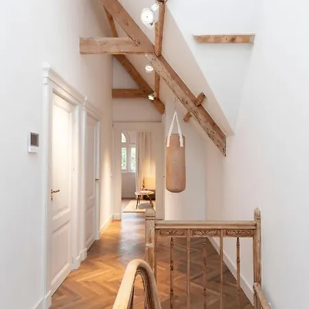 Waldeck Vondelpark 2 Bedroom Bed & Breakfast *