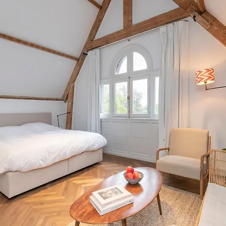 Waldeck Vondelpark 2 Bedroom Bed & Breakfast