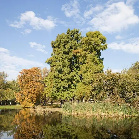 Waldeck Vondelpark 2 Bedroom Panzió
